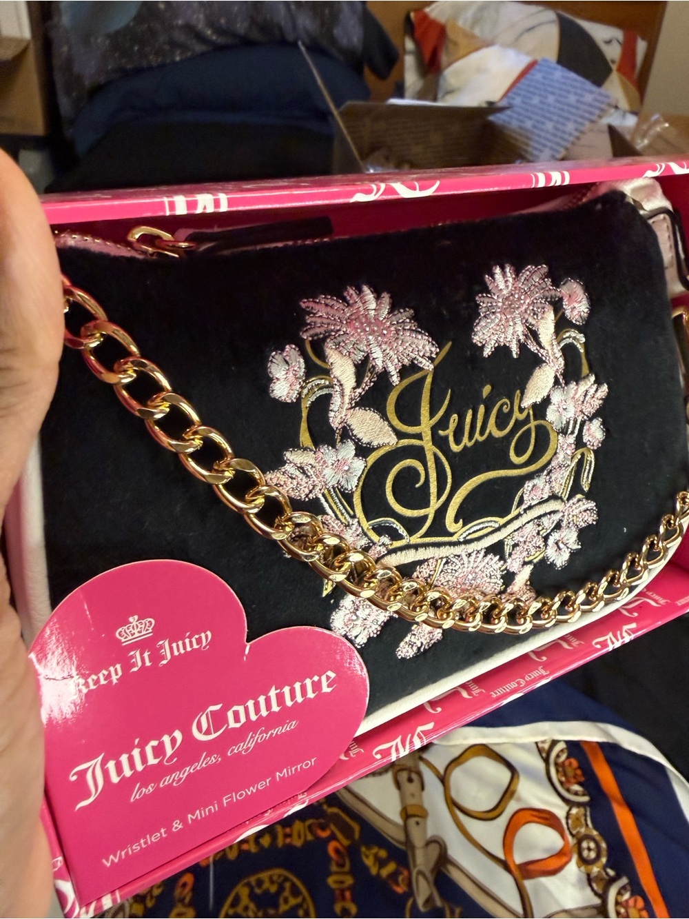 Juicy Couture Black Floral Wristlet with Black Flower mirror NWT - Picture 5 of 8